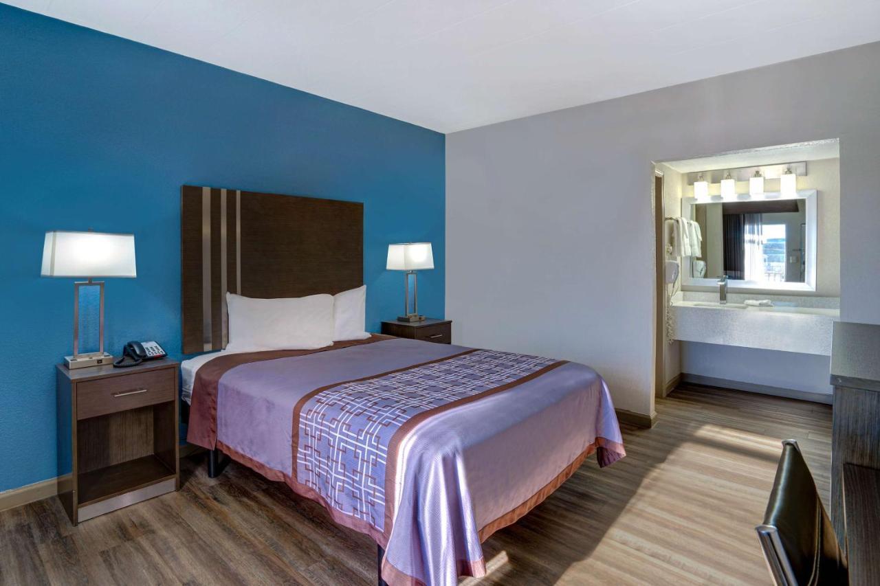 6 Hotel Burlington